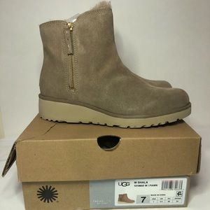 Brand New Ugg Shala Bootie in Fawn (size 7)